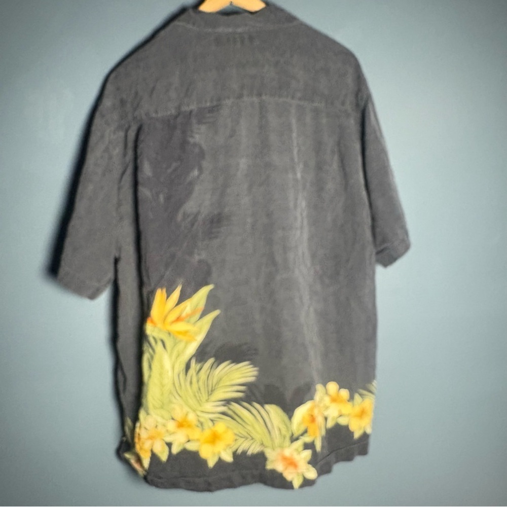 Vintage Tommy Bahama Silk Camp Shirt – Tropical Floral Hem | Men’s XL - Picture 5 of 9